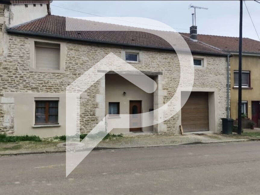 Maison à VAL-DE-MEUSE