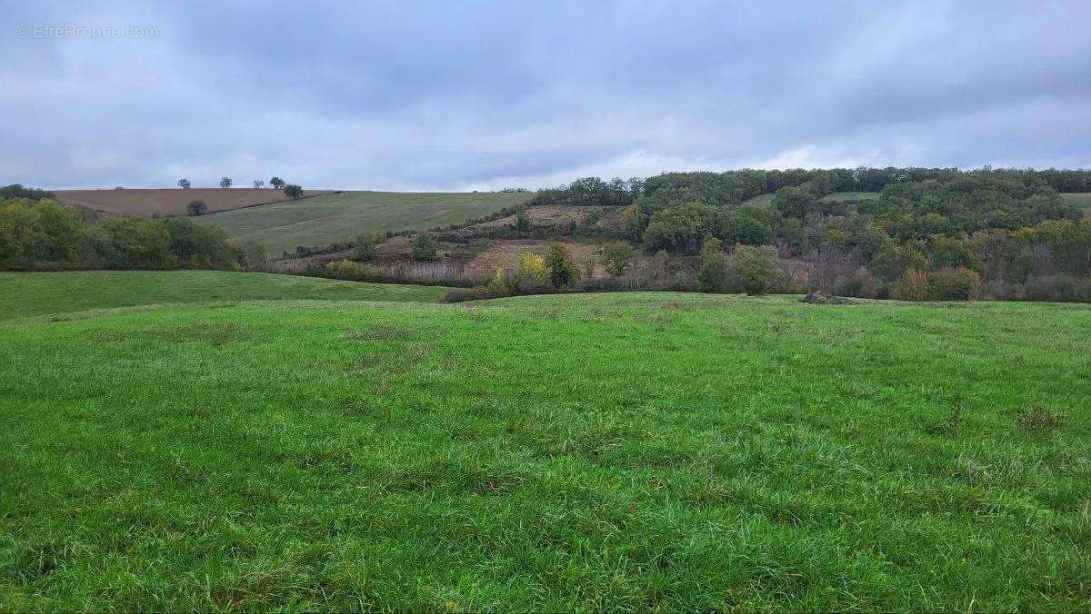 Terrain à SARCOS