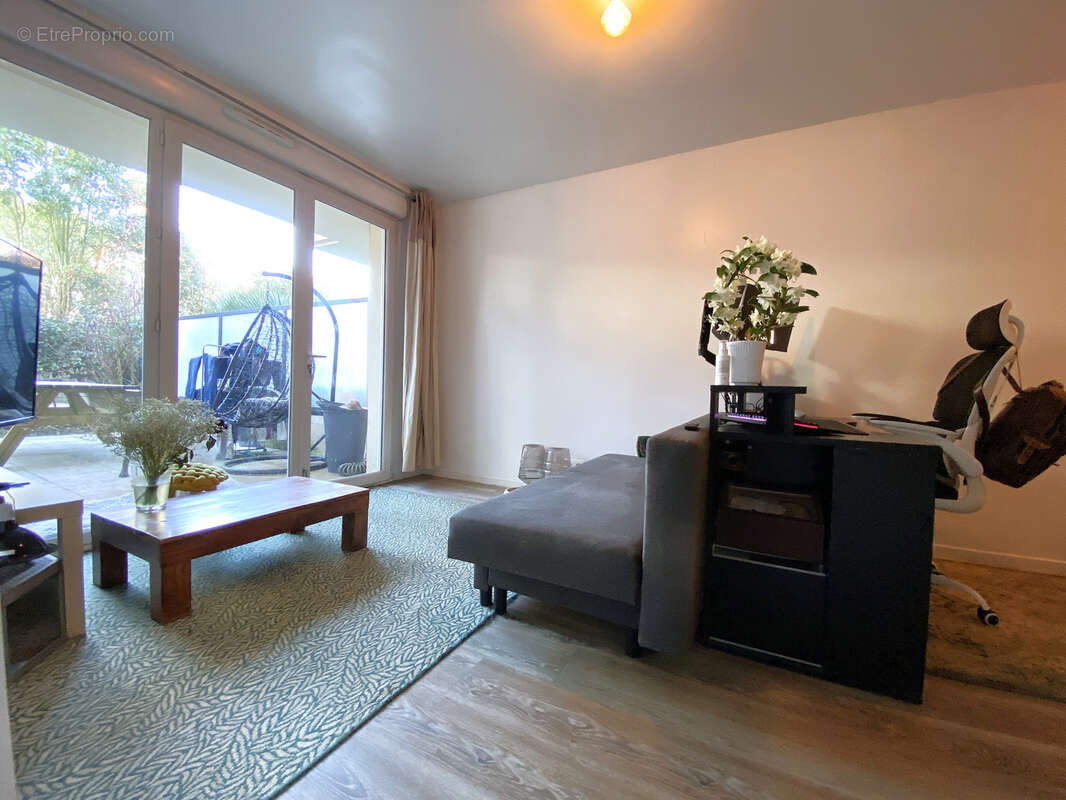 Appartement à MAGNY-LE-HONGRE