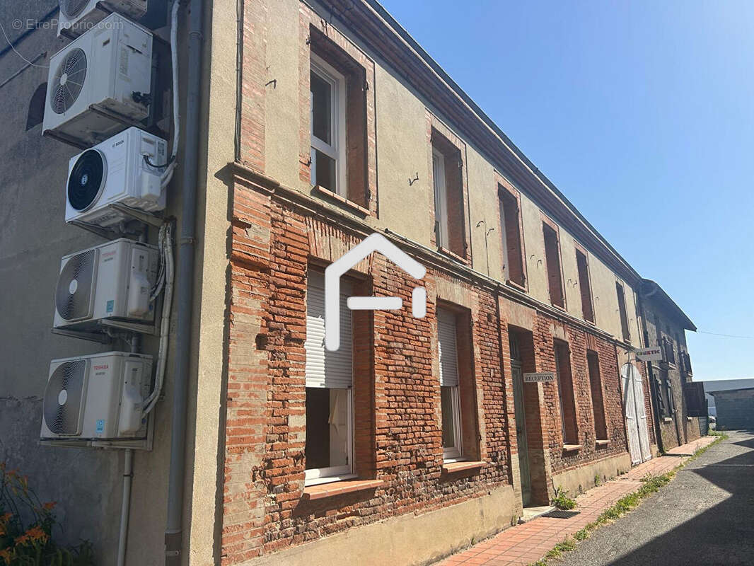 Commerce 458 m² à Toulouse  - photo 2