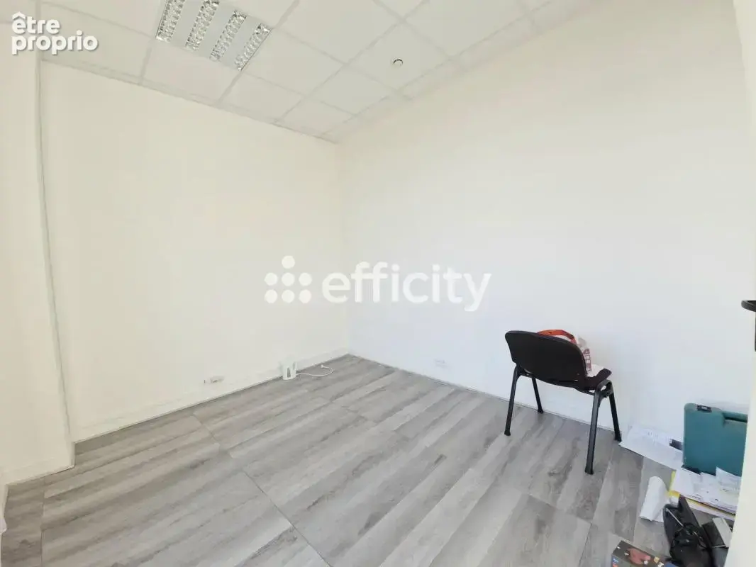 Locaux/Biens immobiliers - photo 9