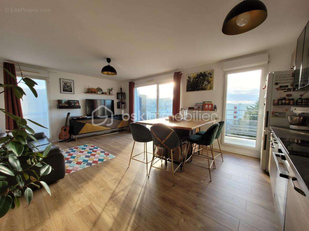 Appartement à SAINT-MICHEL-SUR-ORGE