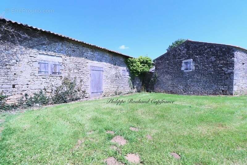 Château du XVIIᵉ siècle à vendre, 17 pièces, FOUSSAIS PAYRE (85) - photo 9