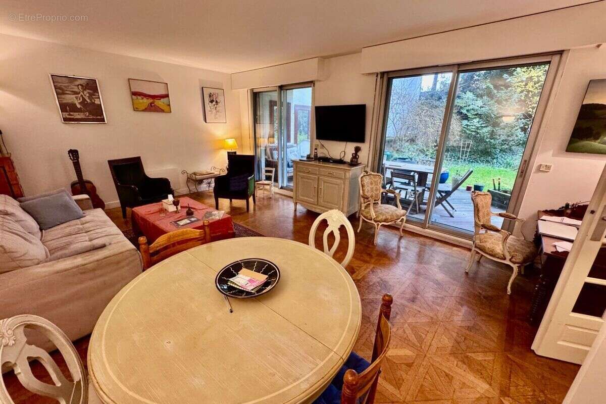 Appartement 87 m² à Saint-Mande  - photo 7