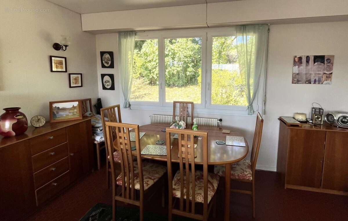 Maison à SALLES-LAVALETTE