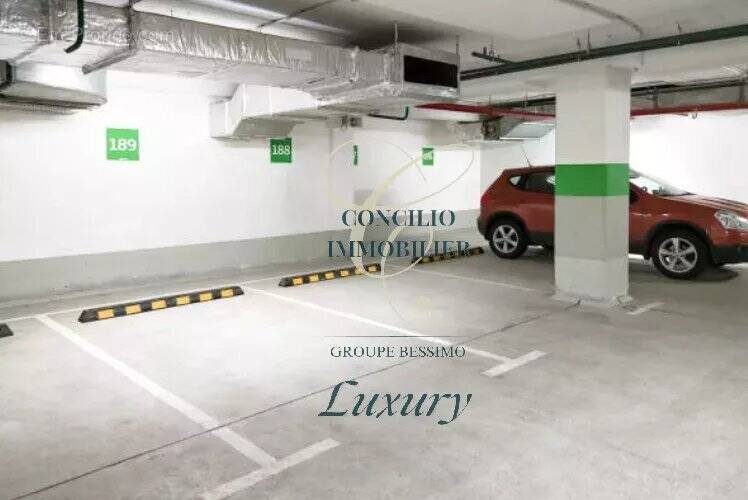 Parking à PARIS-14E