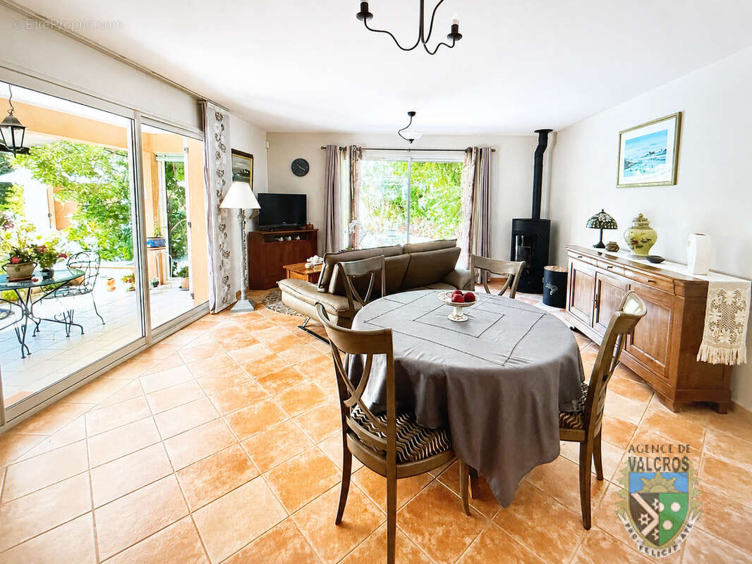 Maison à LA LONDE-LES-MAURES