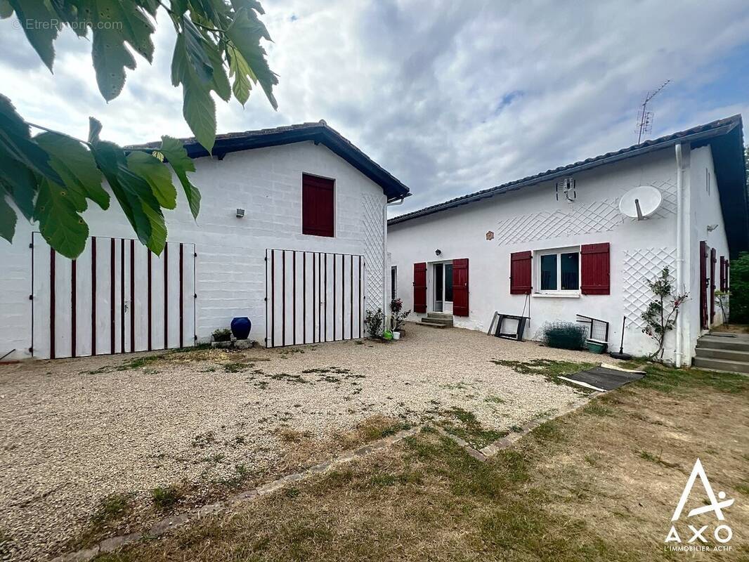 Maison à VILLENEUVE-DE-MARSAN