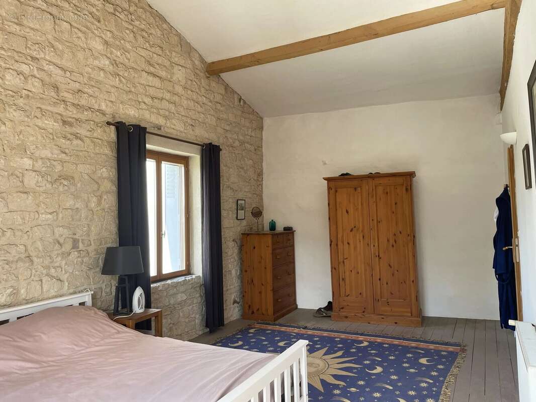 Maison à FONTAINE-CHALENDRAY