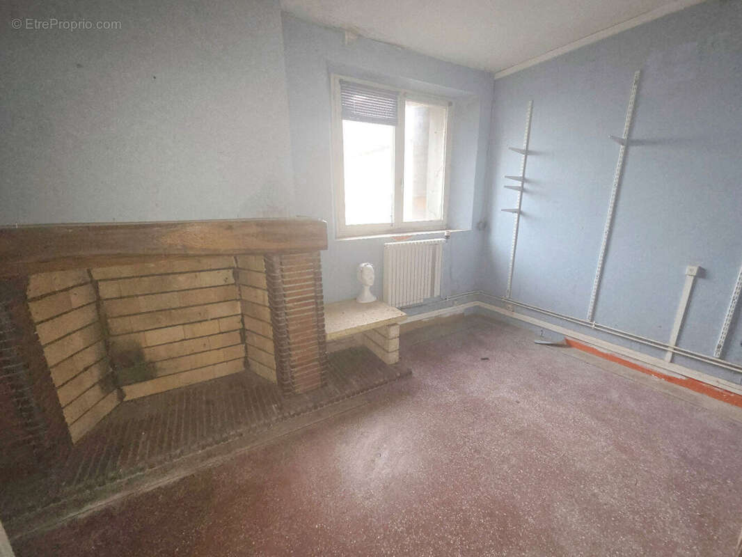 Maison Sergines 6 pièce(s) 140 m2 - photo 3