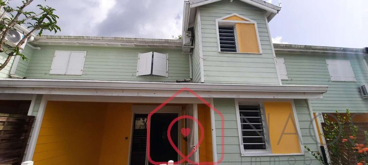 Maison à LES TROIS-ILETS