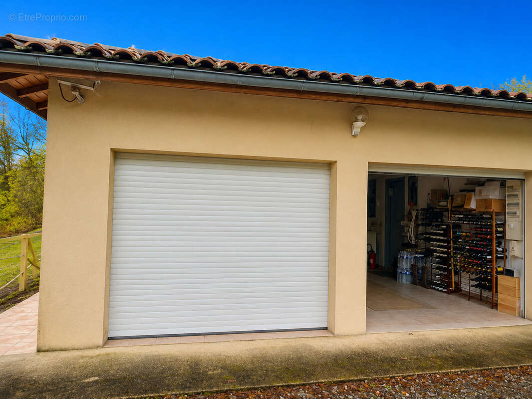 Maison à MOUSTEY