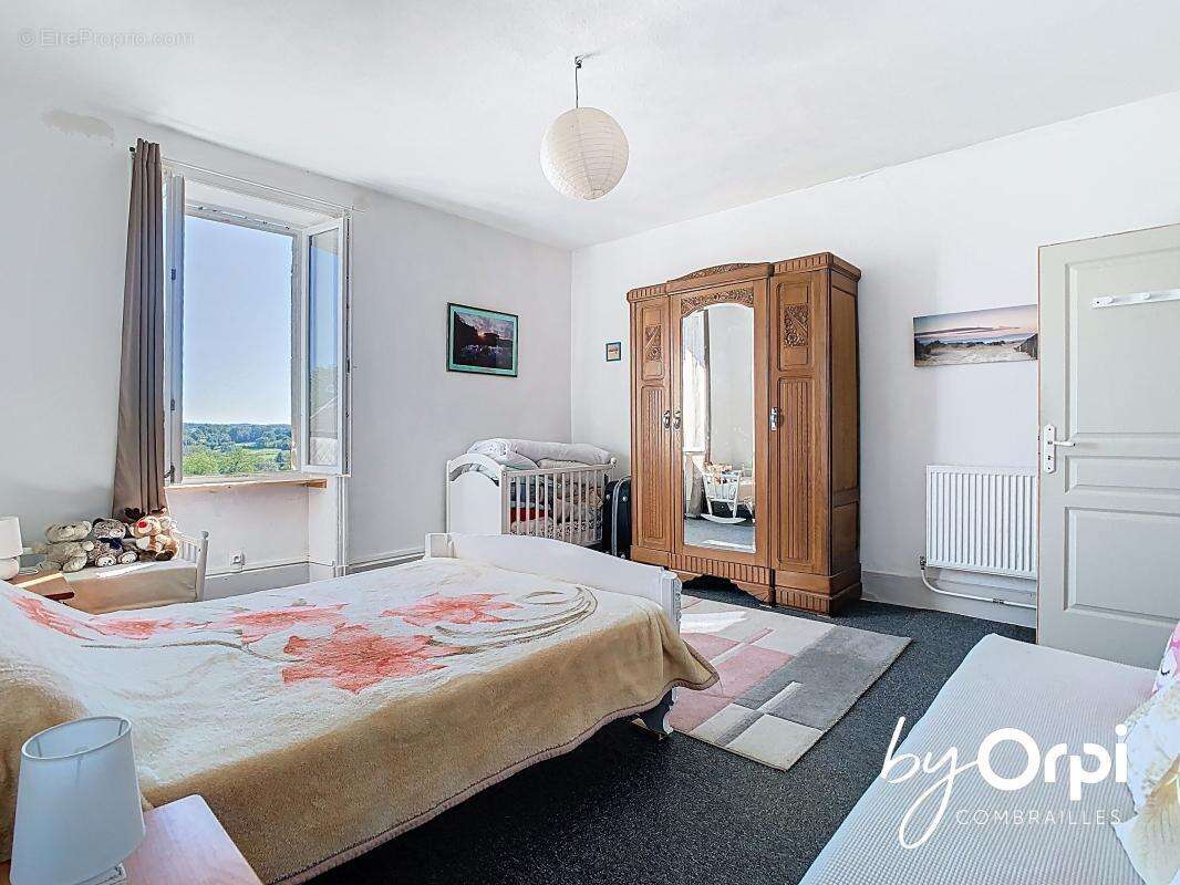 Maison à SAINT-MAURICE-PRES-PIONSAT