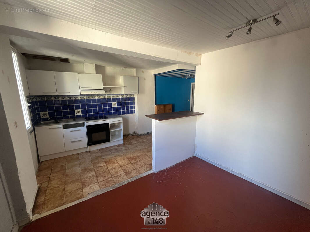 Appartement à MARSEILLE-2E