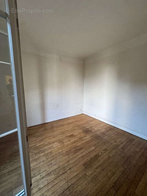 Appartement à LA GARENNE-COLOMBES