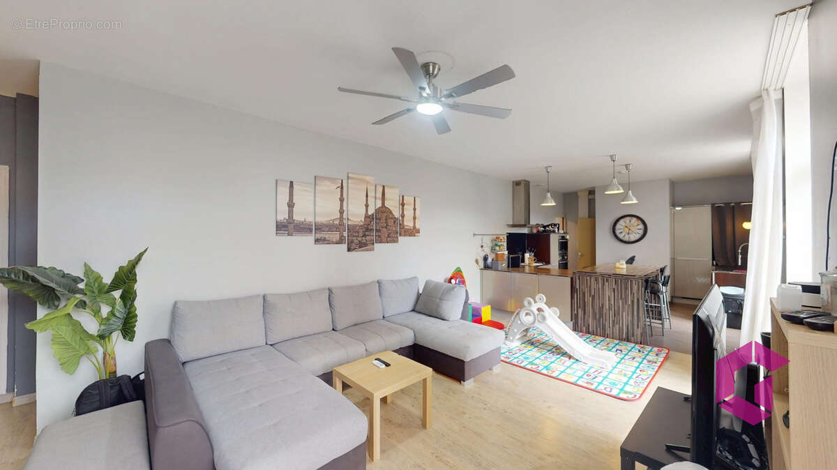 Appartement et local commercial - photo 4