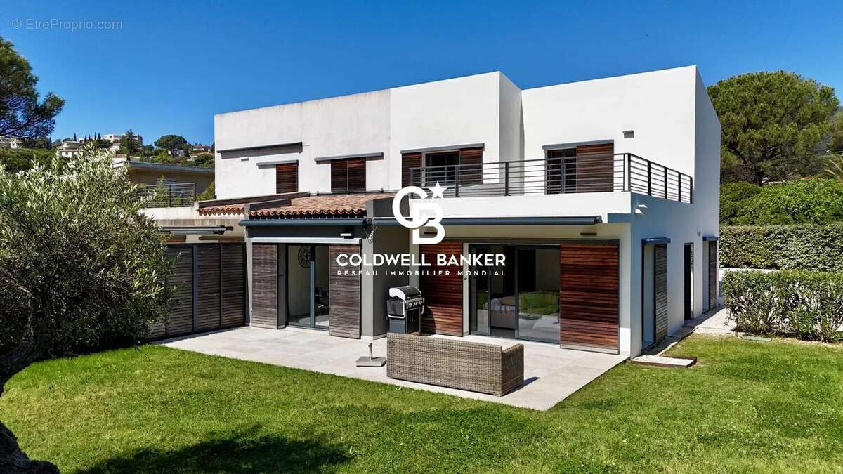 Maison à CAVALAIRE-SUR-MER