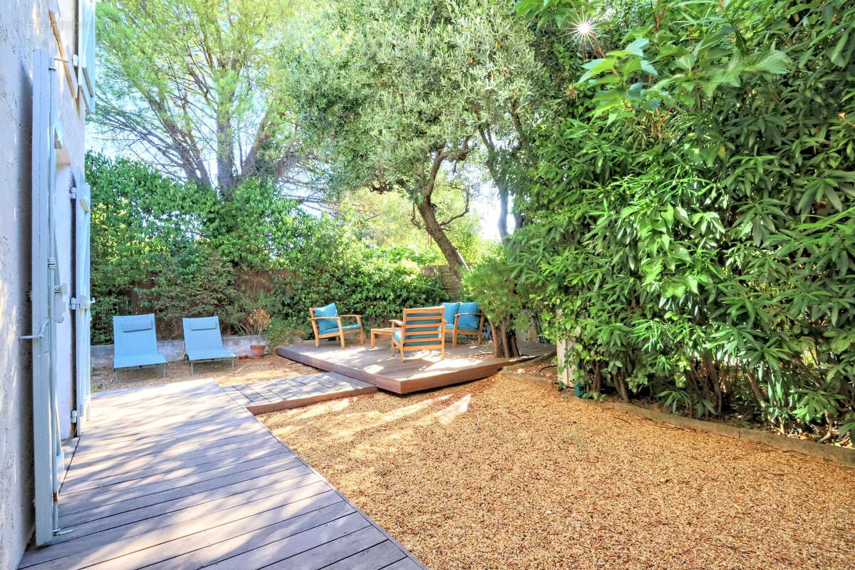 Maison à SOLLIES-PONT