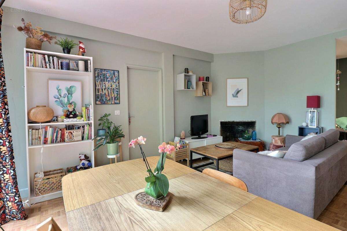 Appartement à L'ETANG-LA-VILLE
