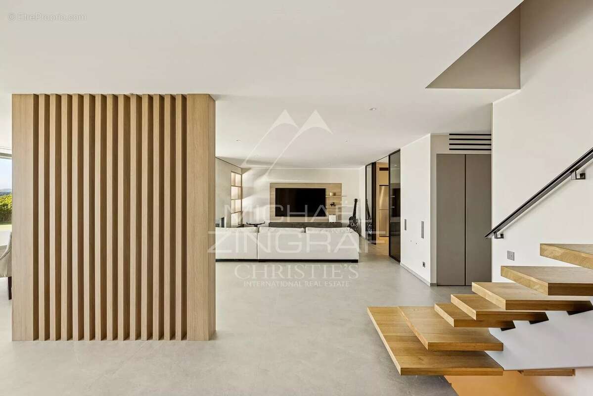 Maison à VILLENEUVE-LOUBET