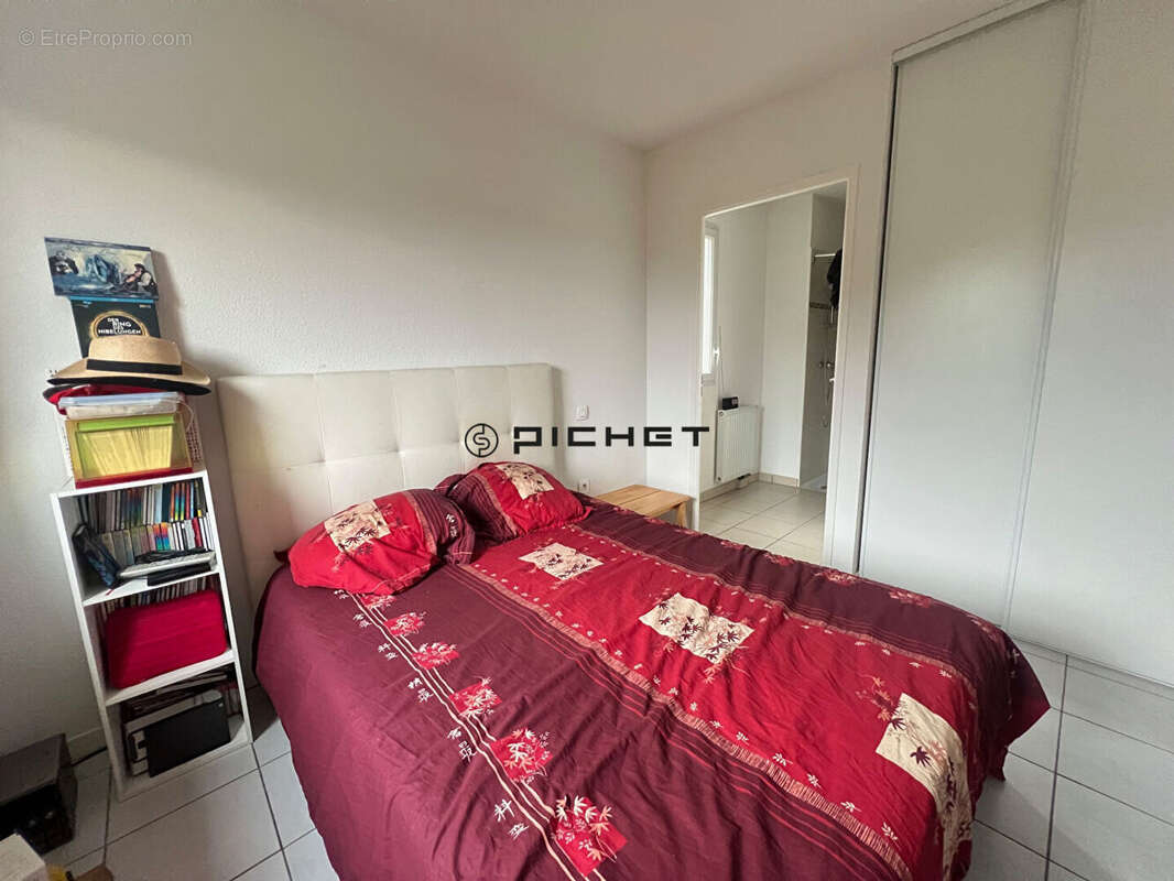 Appartement à SAINT-JEAN-D'ILLAC