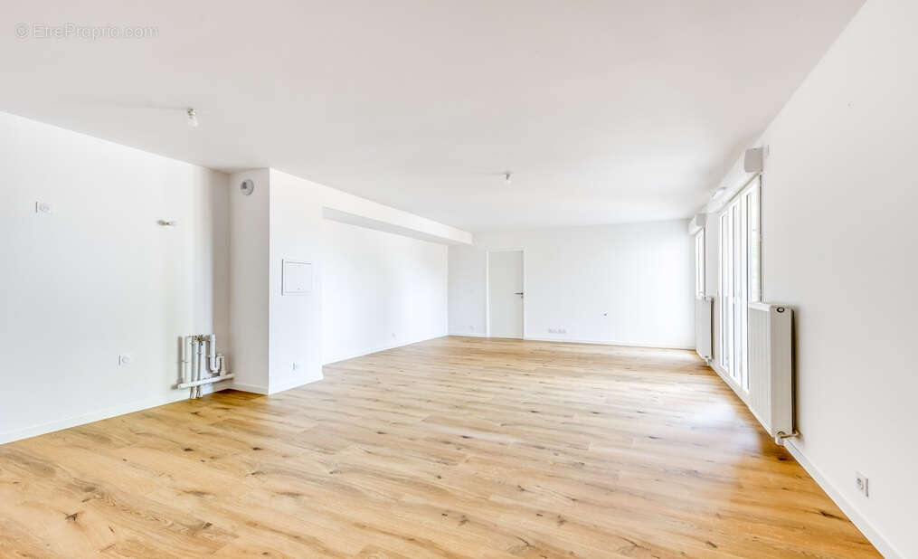 Appartement à LA QUEUE-EN-BRIE