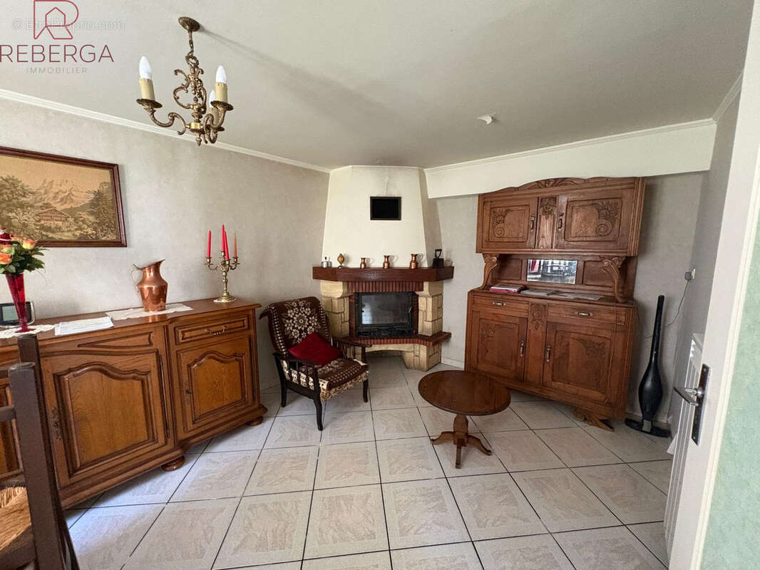 Maison à VIVIERS-LES-MONTAGNES