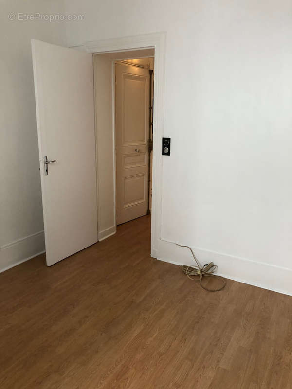 Appartement à PARIS-14E