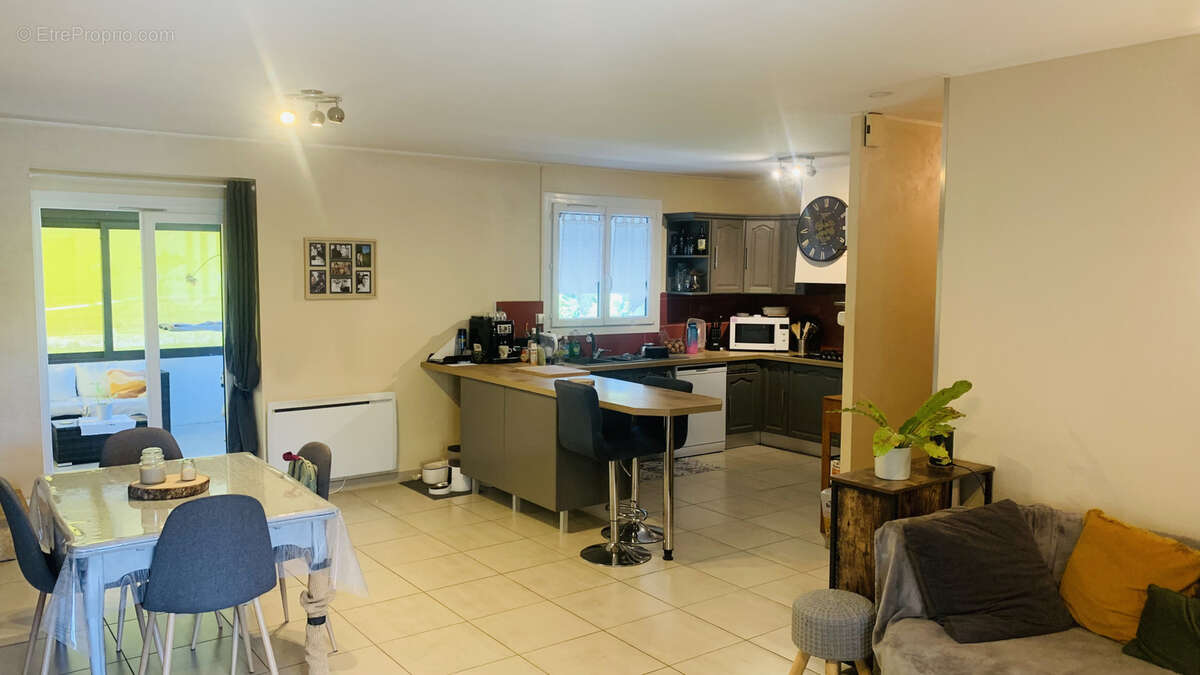 Maison à LA ROQUILLE