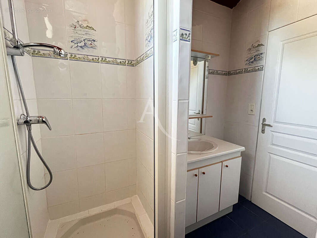 Ensemble immobilier - Mouzeuil Saint Martin - 199 m² - photo 12