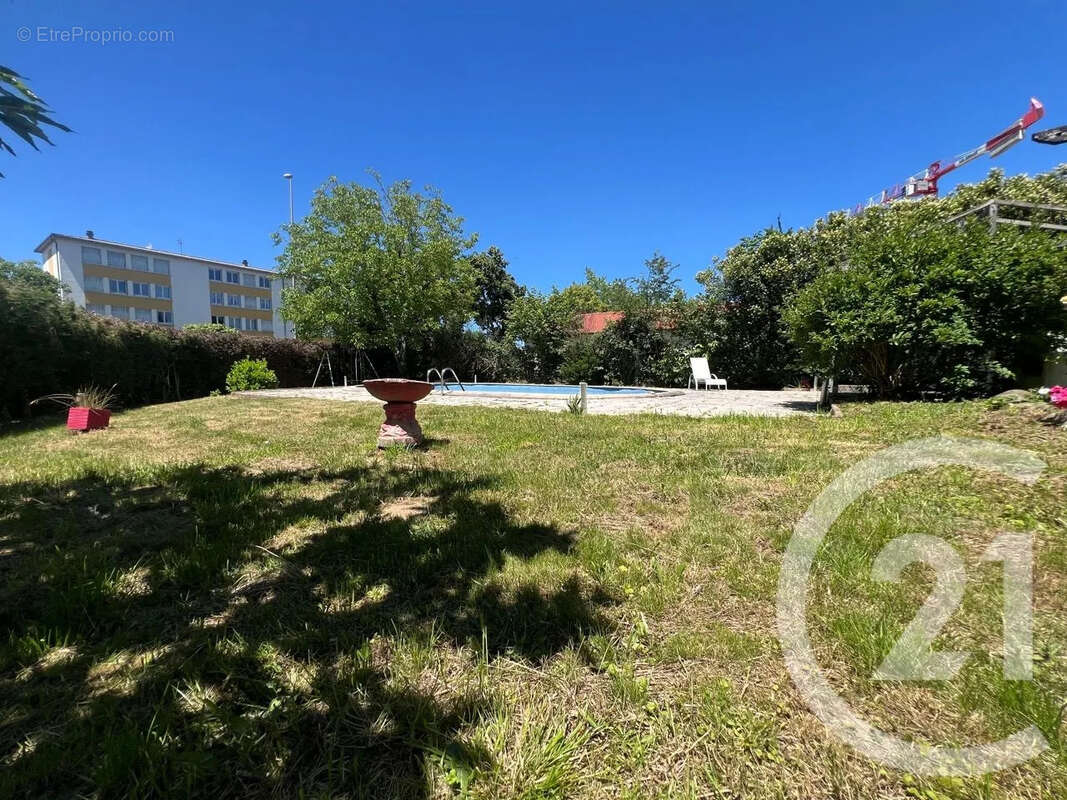 Maison 180 m² à Aurillac  - photo 5