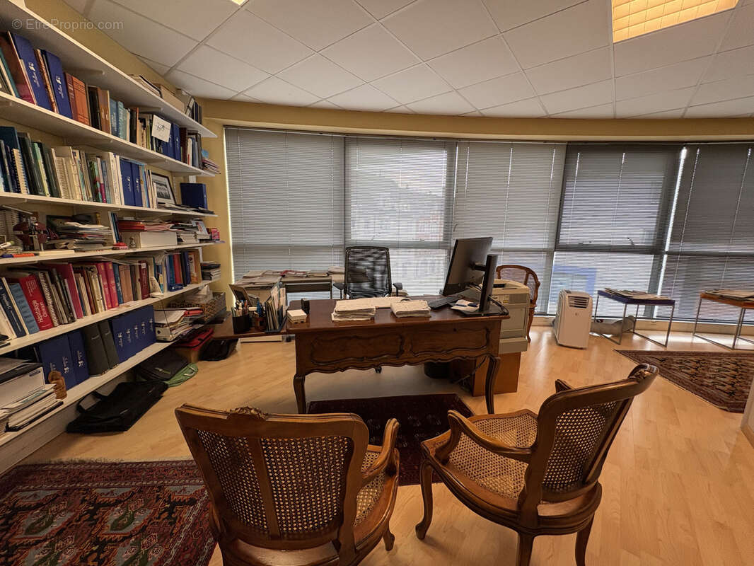 Commerce à SAINT-LOUIS