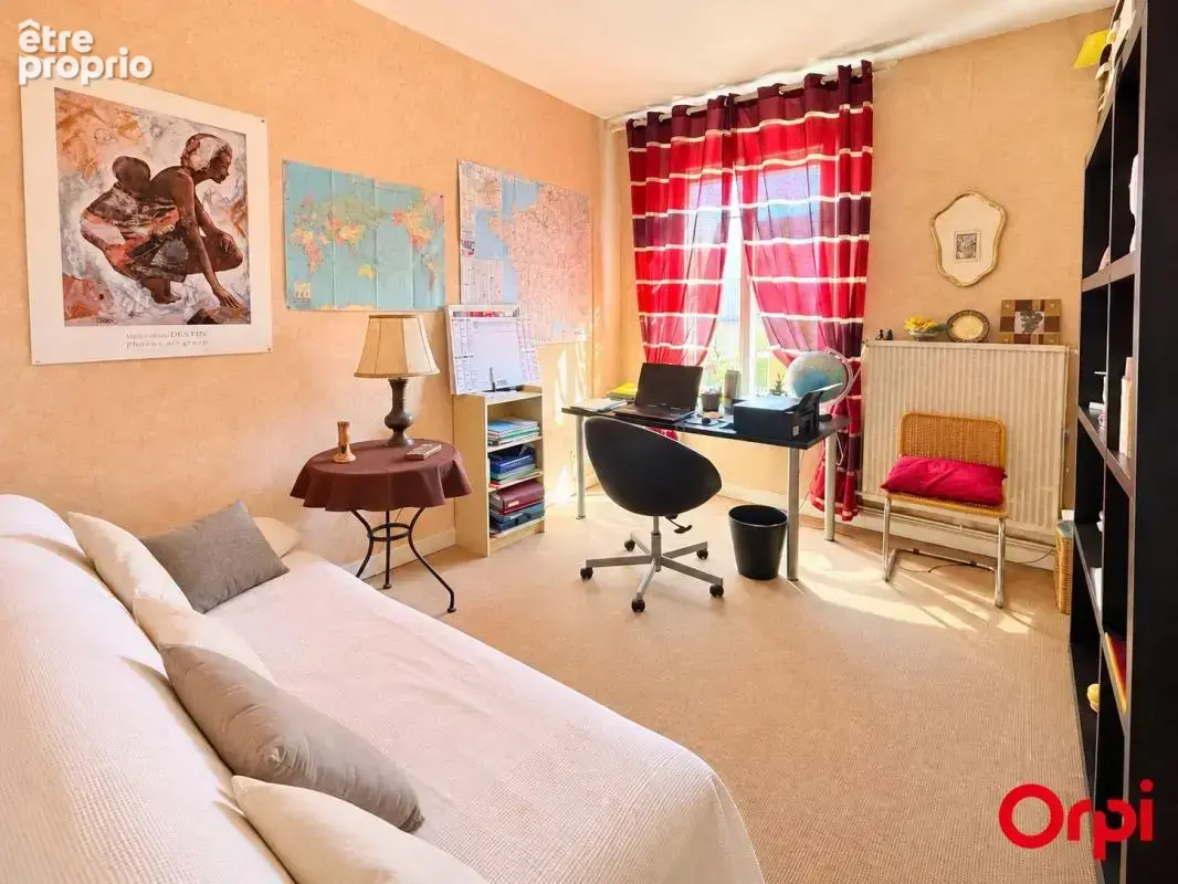 COUP DE CŒUR – Charmante maison de ville de 117 m² – Secteur Rue de Monthermé - photo 4