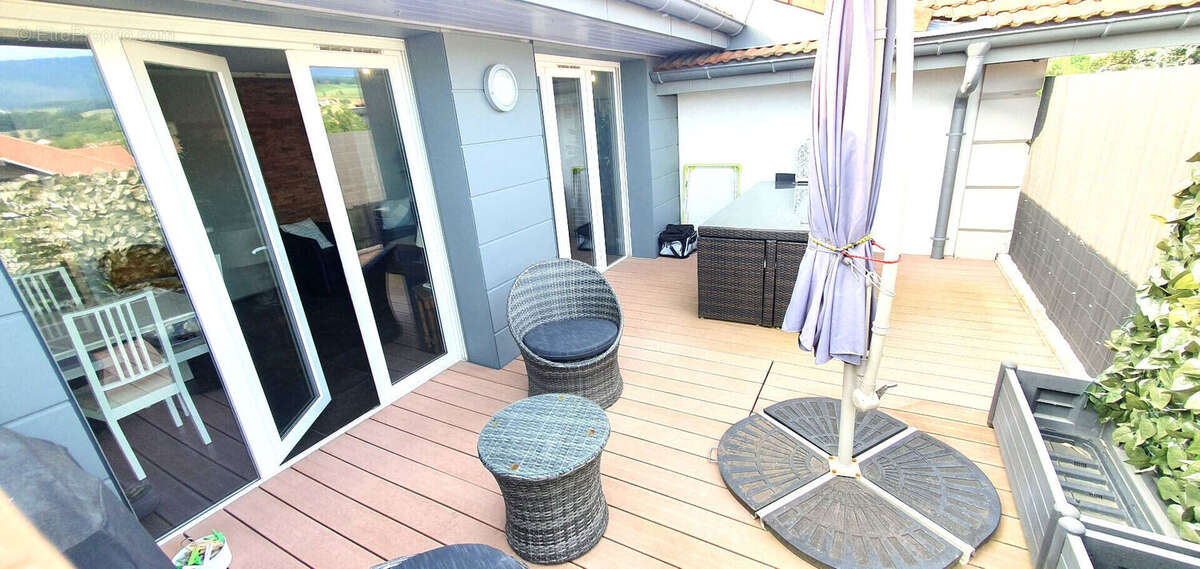 Appartement à REIGNIER