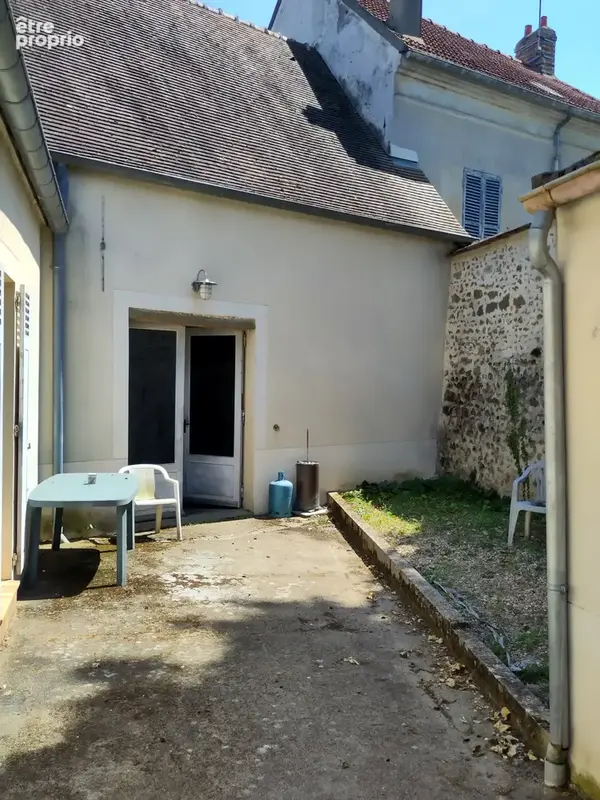 Maison ancienne pleine de charme et de potentiel   Idéal investisseur ou amoureux de l’ancien - photo 3