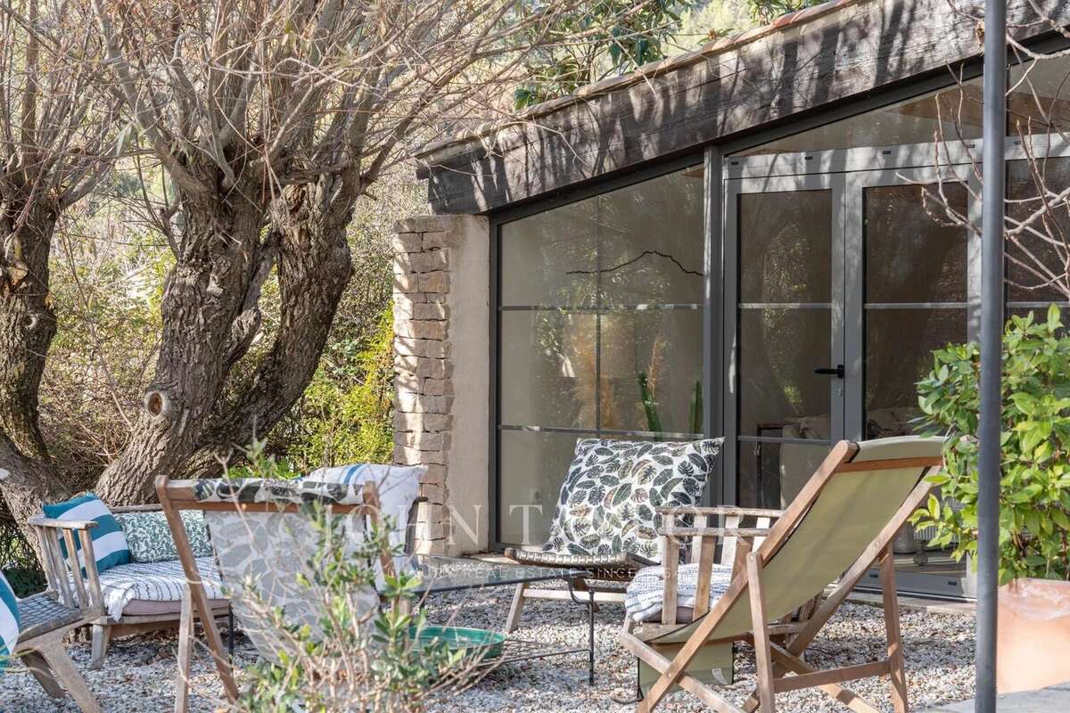 Maison à VAUVENARGUES