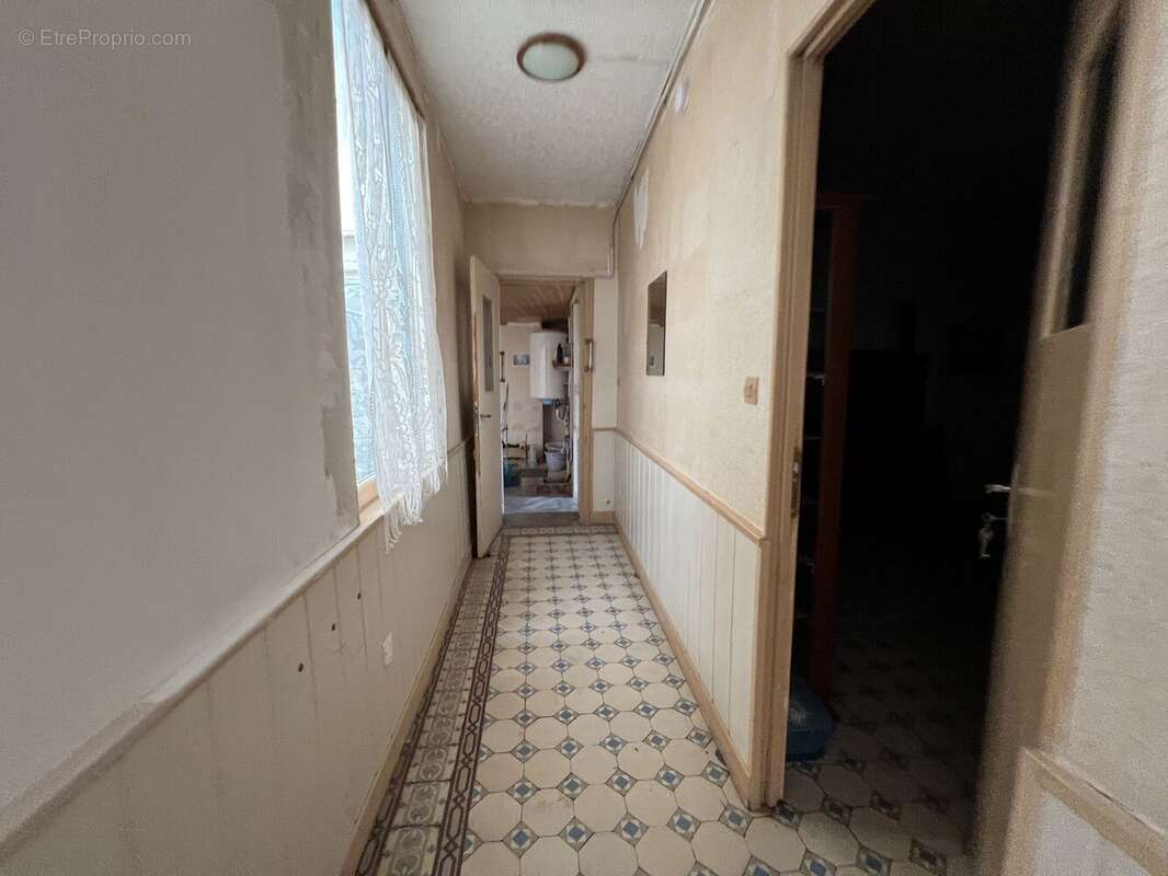 Photo 2 - Maison à LE PLESSIER-ROZAINVILLERS