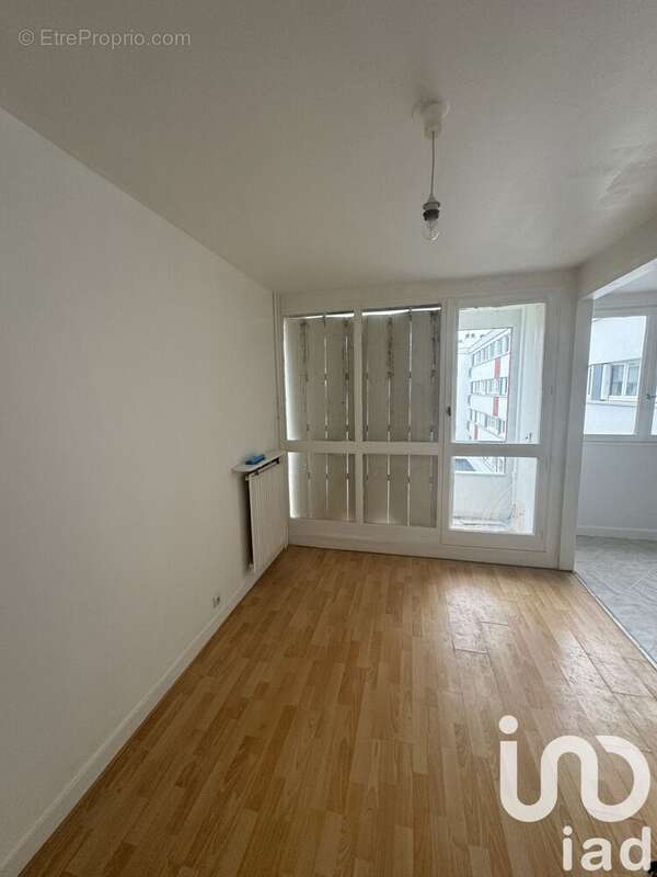 Photo 8 - Appartement à FLEURY-LES-AUBRAIS