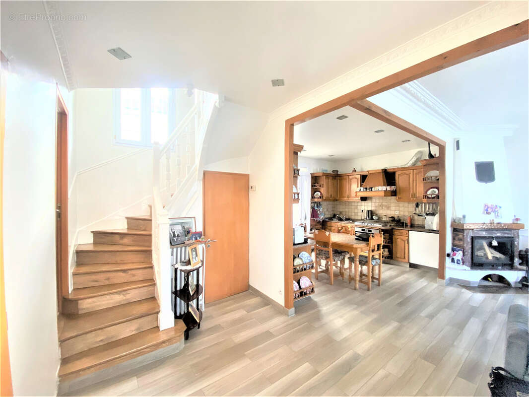 Appartement à EPINAY-SUR-SEINE