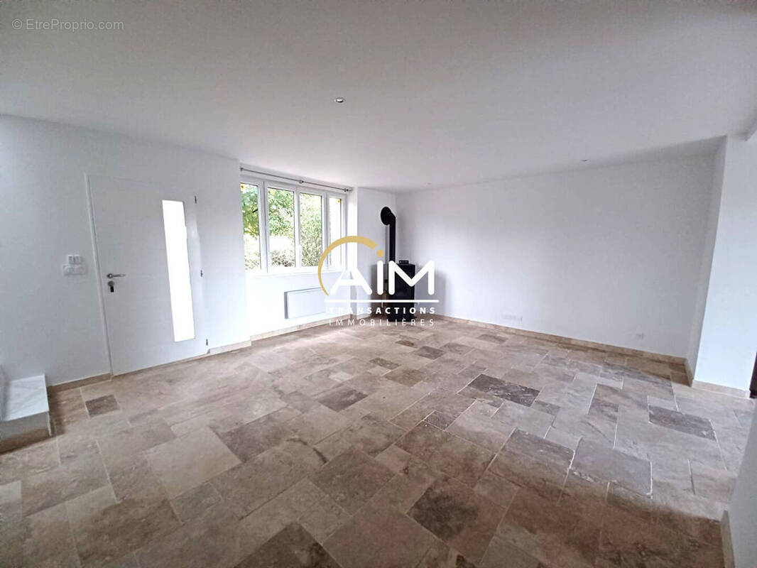 Maison à AZAY-SUR-CHER