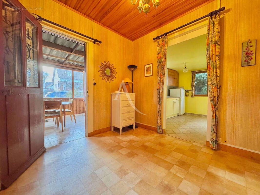 Maison à OZOIR-LA-FERRIERE