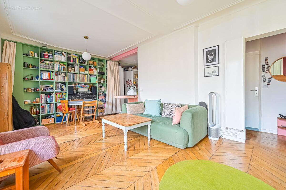Appartement à PARIS-10E