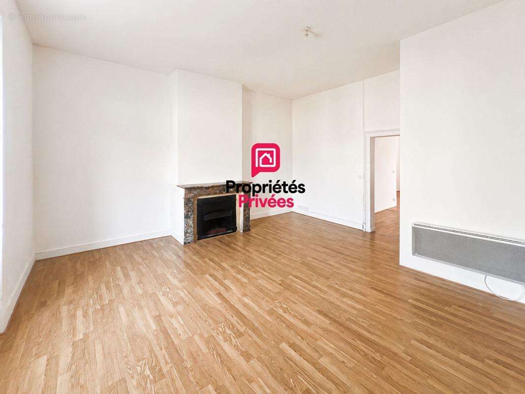 Immeuble avec commerce et logement - photo 3