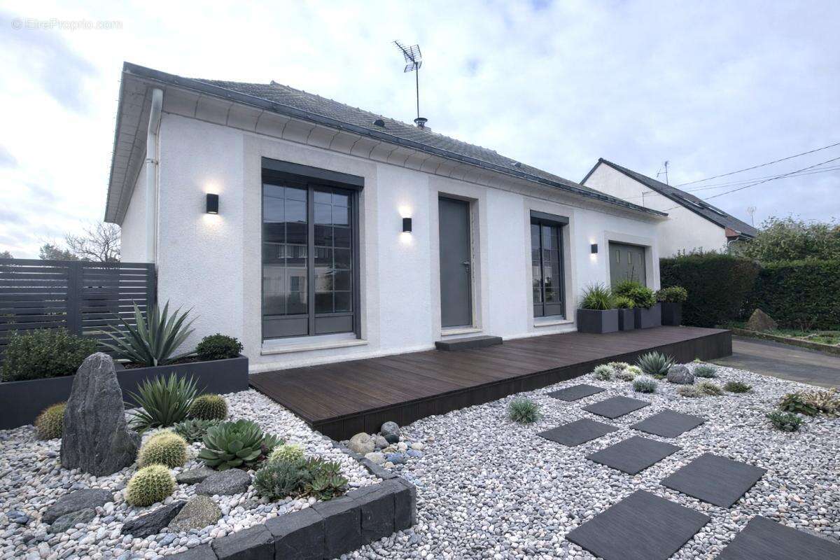 Maison à CHATEAUNEUF-SUR-SARTHE