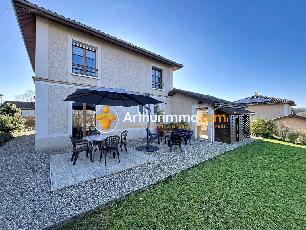 Maison à L'ISLE-D'ABEAU