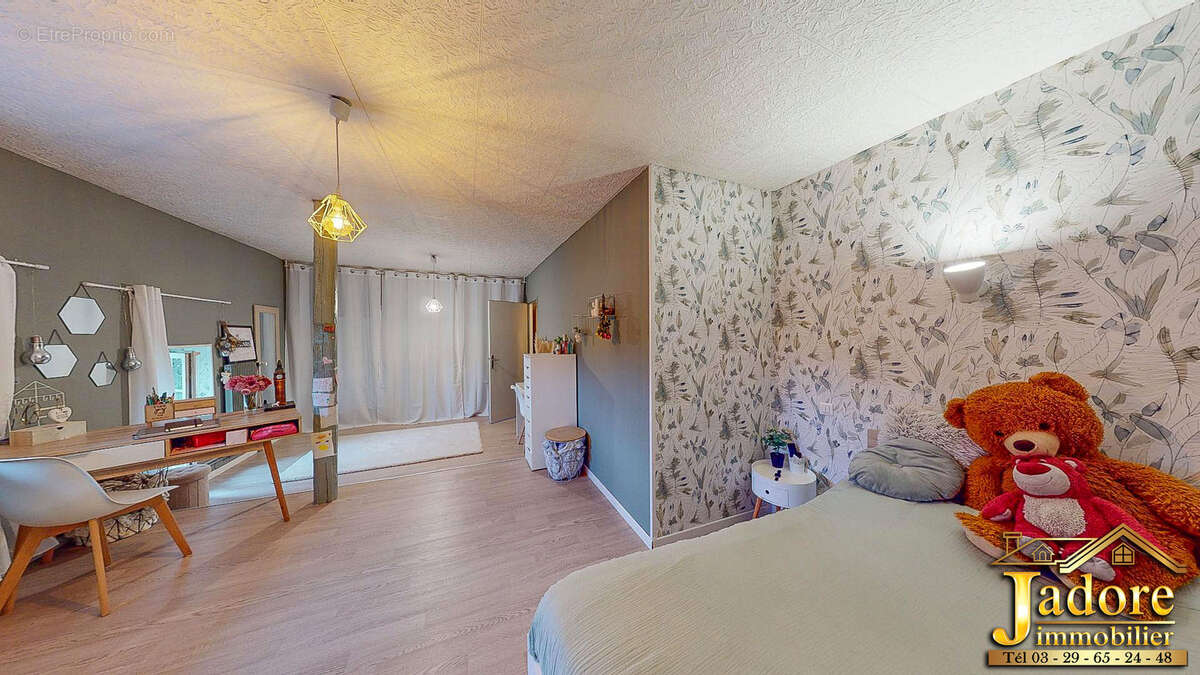 Maison à ETIVAL-CLAIREFONTAINE