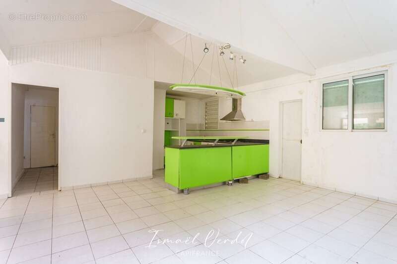 Maison à BAIE-MAHAULT