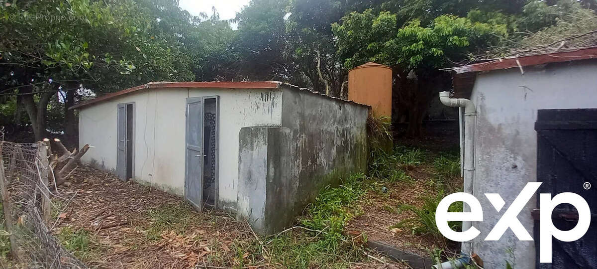 Terrain à LE TAMPON