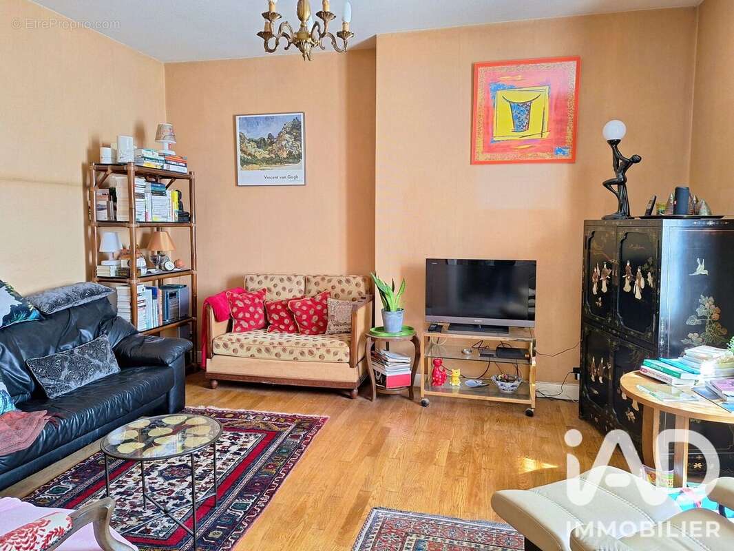 Maison 130 m² à Arpajon-Sur-Cere  - photo 7