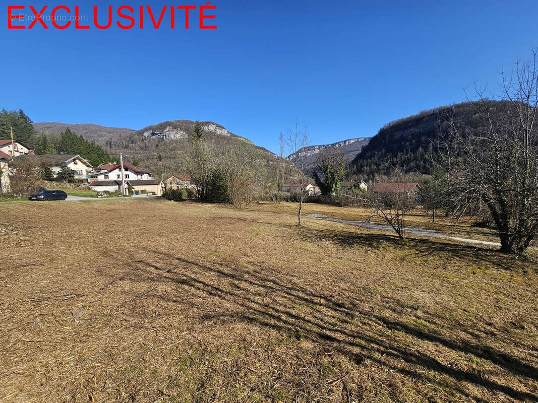 Terrain à LAVANS-LES-SAINT-CLAUDE